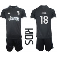 Camisa de Futebol Juventus Moise Kean #18 Equipamento Alternativo Infantil 2023-24 Manga Curta (+ Calças curtas)